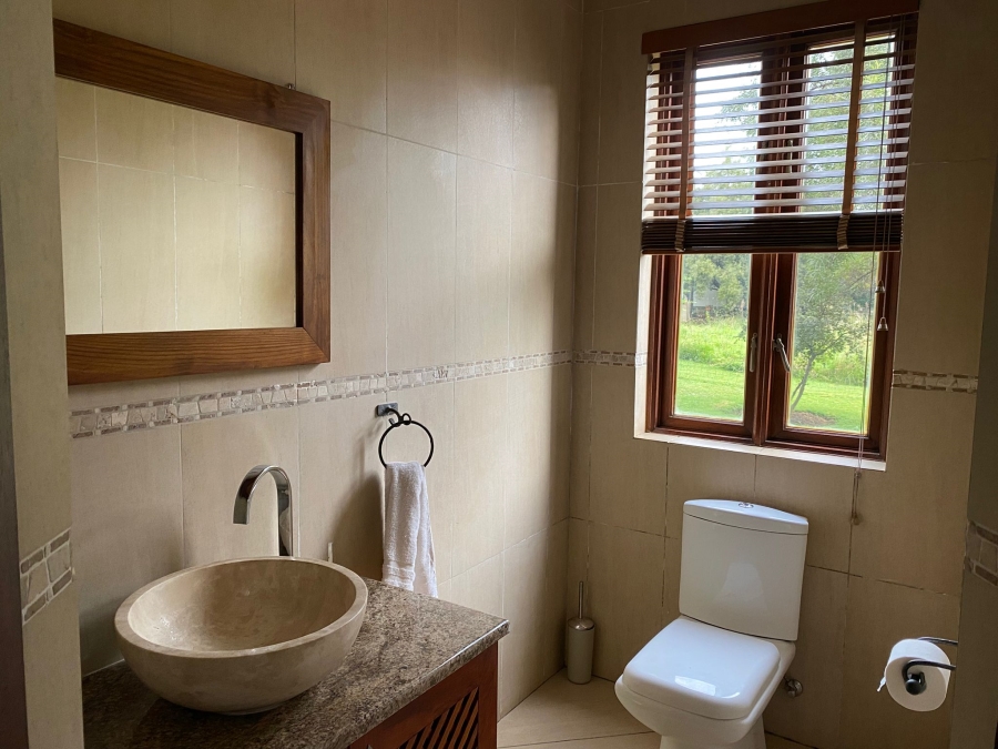 5 Bedroom Property for Sale in Cloudy Creek Free State